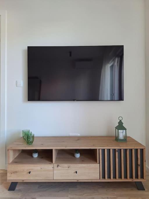 Josip Apartment *